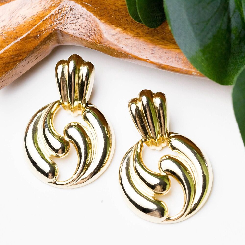 Vintage 1980s Gold Swirl Earrings Chunky Abstract Hanging Circle Geometric Drop